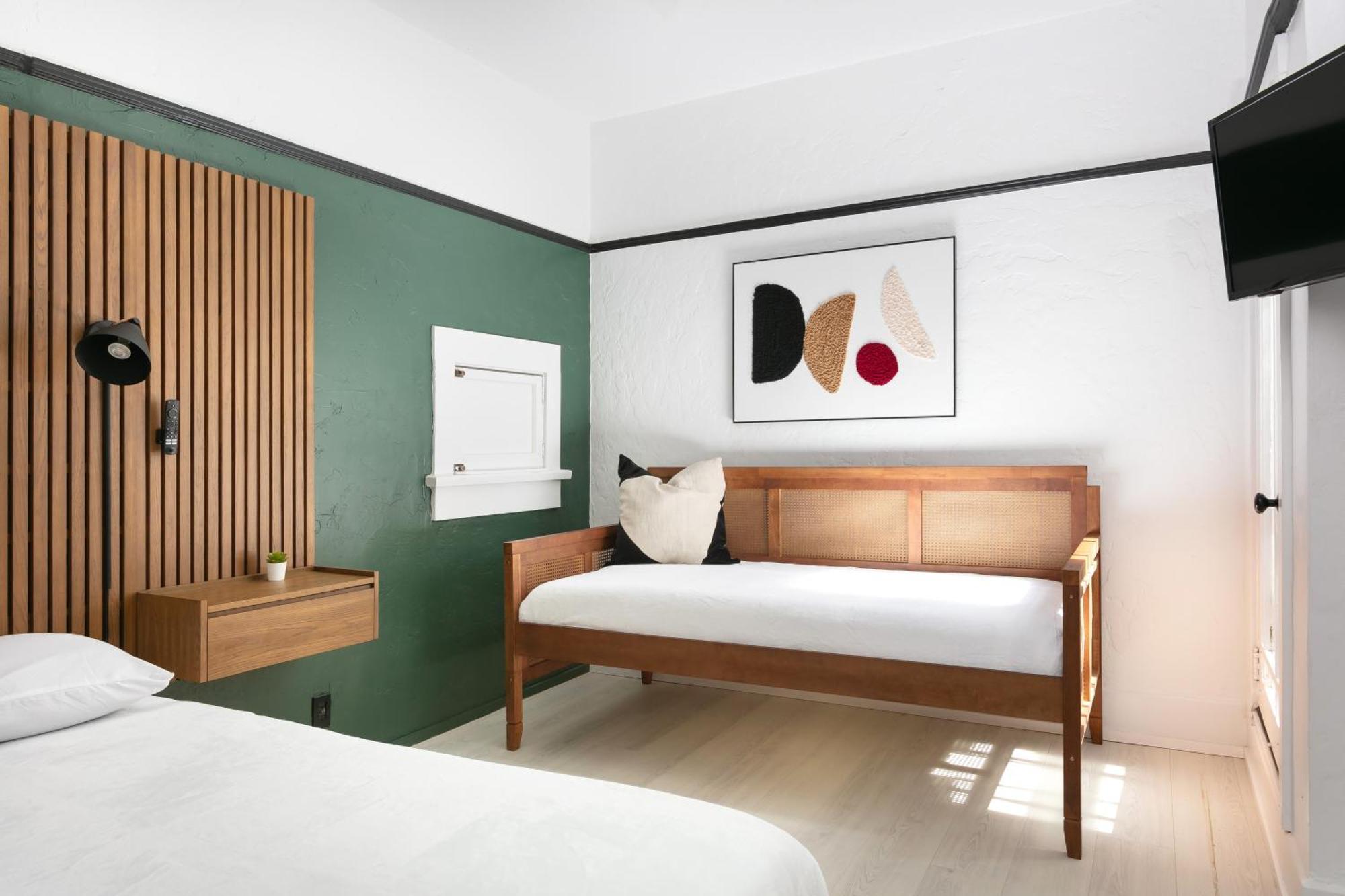 417 Market St 2br Hotel